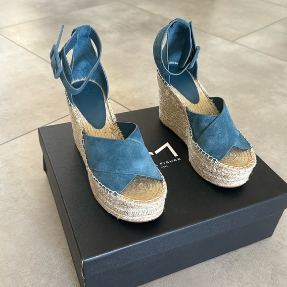 Blue and cream heeled sandals - Picture 1 of 5